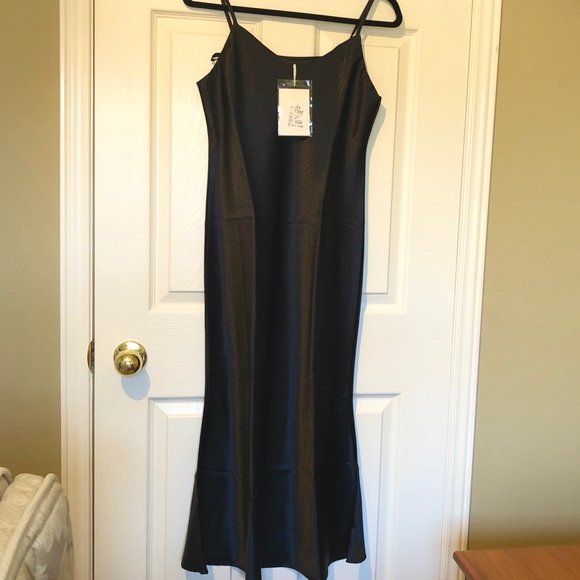 Black Fishtail Maxi Slip Dress - Picture 3 of 4